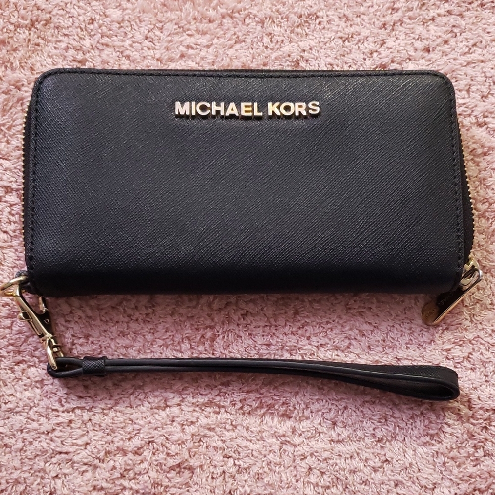 ⭐Black Michael Kors Wallet